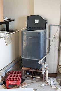 Abandoned Hotel Suzukigaike Rooftop Restaurant Washing Machine