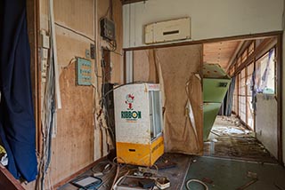 Refrigerator in Abandoned Hotel Suzukigaike