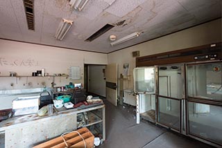 Abandoned Hotel Suzukigaike Kitchen