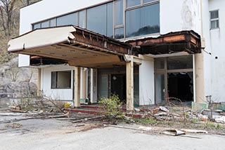 Abandoned Hotel Suzukigaike Lobby Entrance