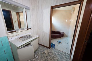 Abandoned Love Hotel Touge Guest Room