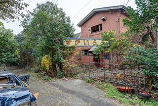 Hotel Skylove, an abandoned love hotel in Kanagawa Prefecture, Japan