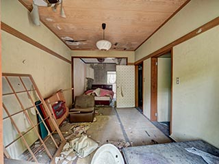 Guest room in Motel Akatsuki