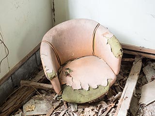 Old chair in Kawano Station