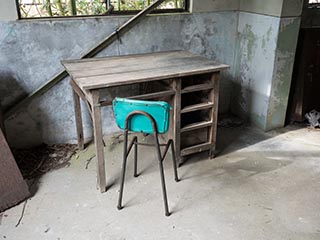 Desk and chair in Kawano Station