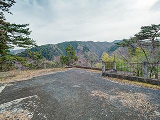 Roof of Kawano Station