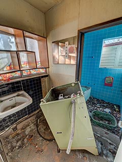 Manager's bathroom in Hotel Don Quixote