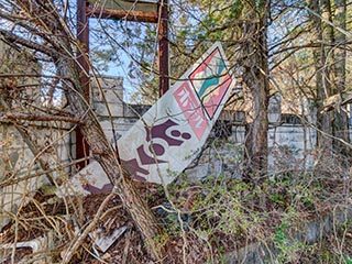 Abandoned Love Hotel Don Quixote Broken Sign