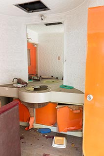 Abandoned Love Hotel Don Quixote Guest Room