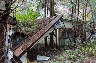 Abandoned Love Hotel Don Quixote Collapsed Carport