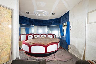 Abandoned Love Hotel Don Quixote Guest Room with Rotating Bed