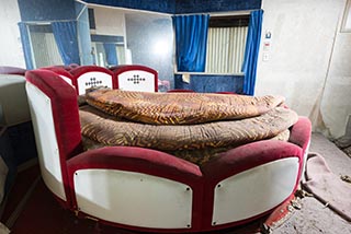 Rotating Bed in Abandoned Love Hotel Don Quixote