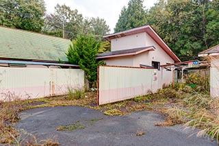 Abandoned Love Hotel Dreamy Cottages and Carport