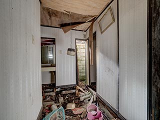 Entry hall in Motel Sun River