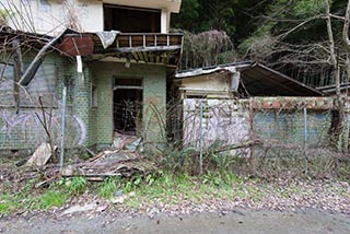 Motel Sun River, an abandoned love hotel in Kyoto Prefecture