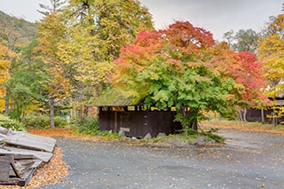 Abandoned Oirasekeiryu Onsen Hotel Grounds