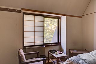 Abandoned Oirasekeiryu Onsen Hotel Guest Room