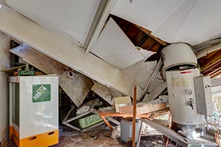 Abandoned Oirasekeiryu Onsen Hotel Collasping Annex