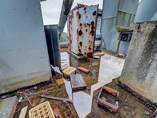 Flooded roof of Queen Château Soapland