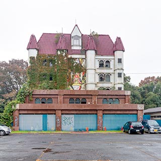 Abandoned Queen Château Soapland