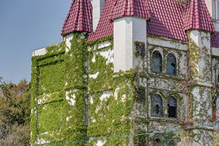 Abandoned Queen Château Soapland