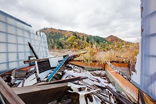 Abandoned Shin-Hato no Yu Onsen Collapsing Bathhouse