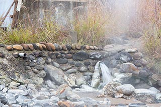 Steaming Hot Spring at Abandoned Shin-Hato no Yu Onsen