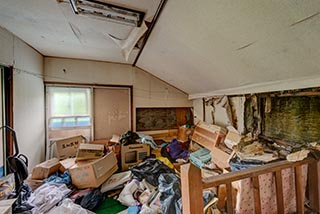 Shambolic Room in Abandoned Minshuku