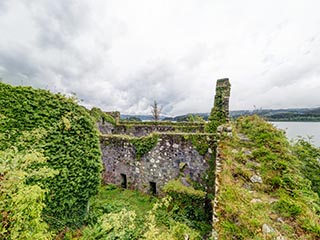 battlements of Innis Chonnel Castle